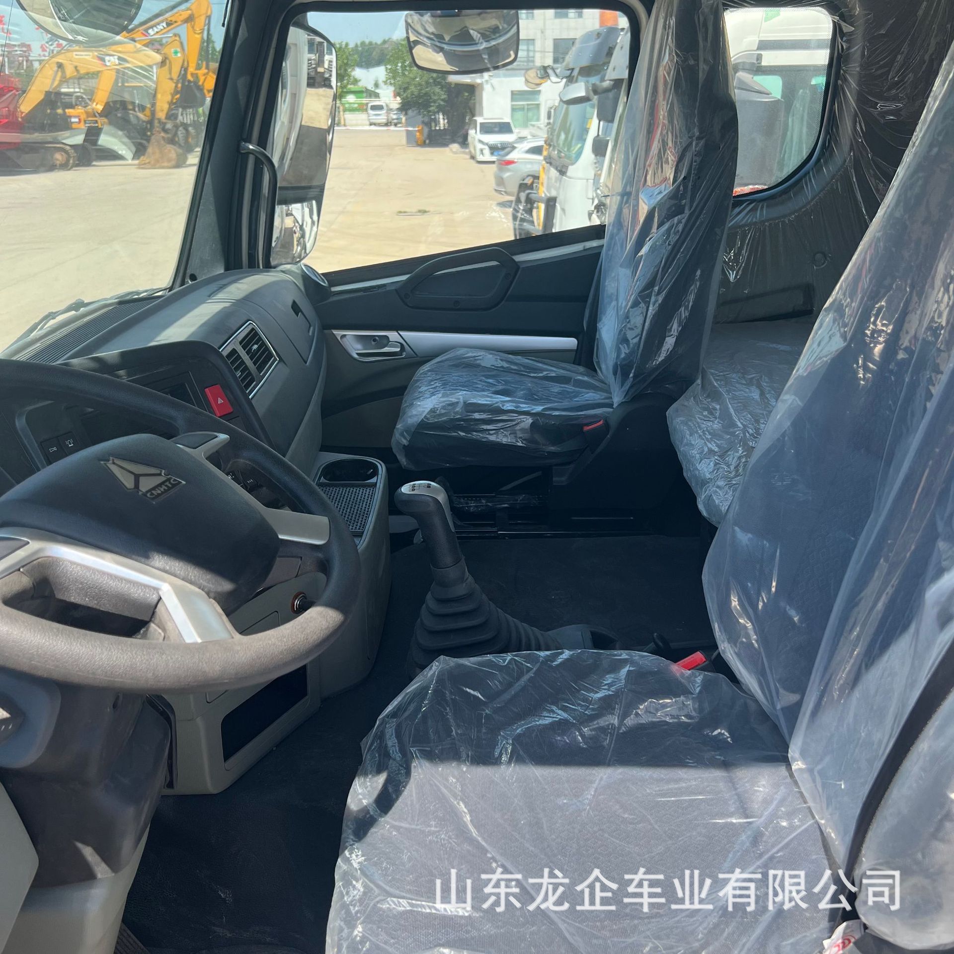 Factory Cross-Border African Howo Nx371 Dump Truck 10-Wheel Earthmoving Vehicle Engineering Transport Rear-Dump Self-Unloading Dump Truck