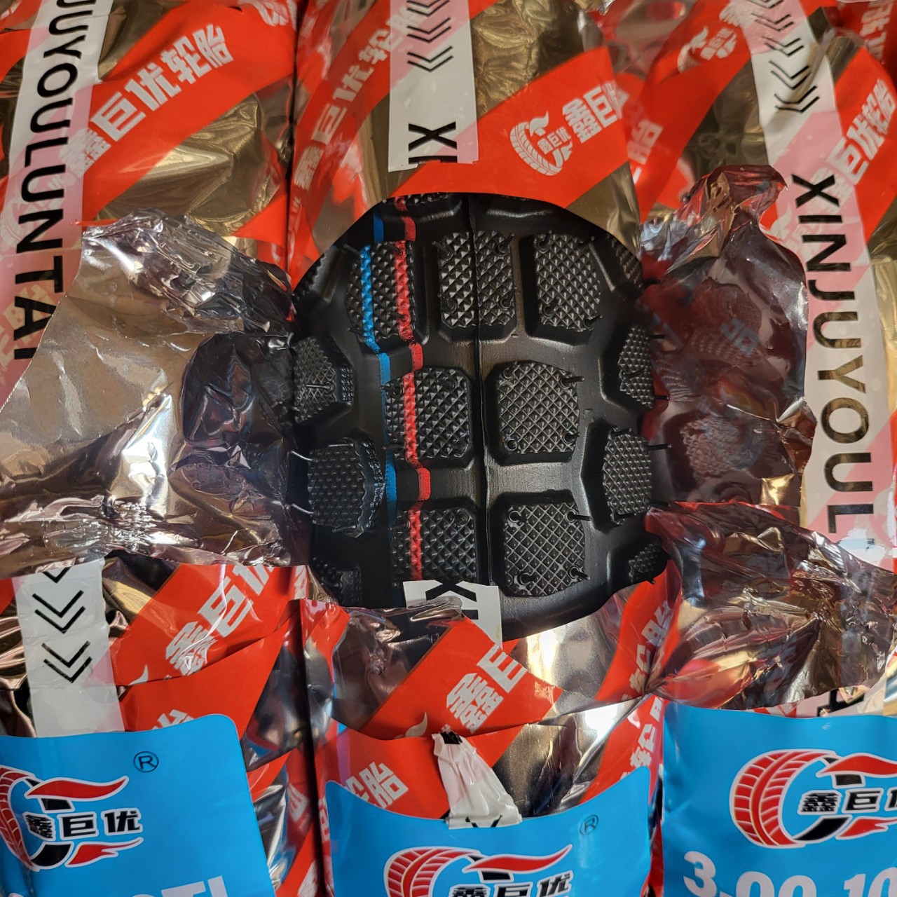Supply factory wholesale Xinju excellent vacuum tire 3.00-10 vacuum 8 layer block anti-skid thickening