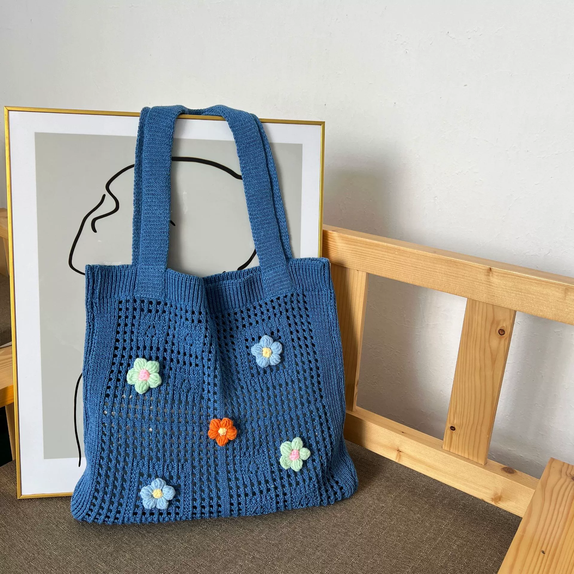 WU Flowered Small Shoulder Bag - Cute, Capacious One-Shoulder Tote