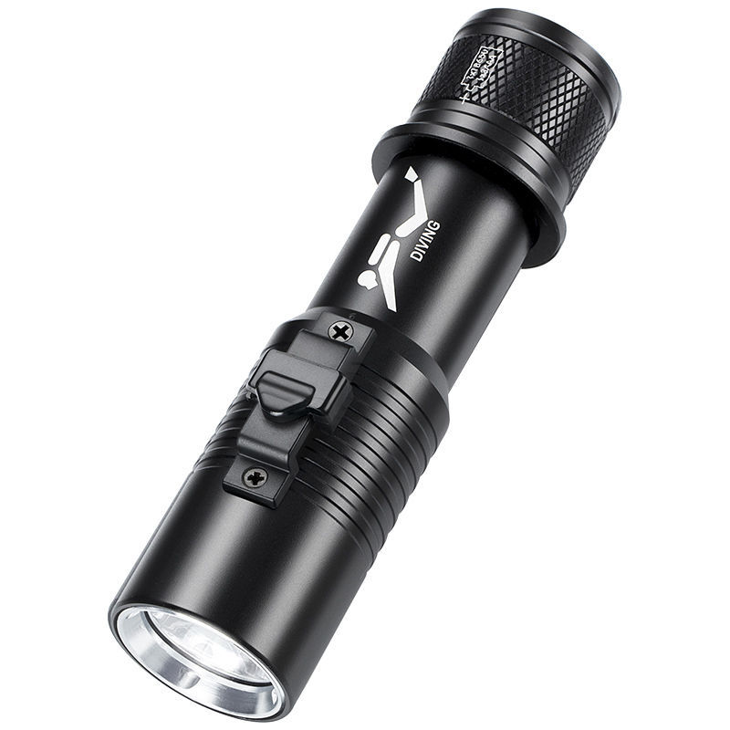 P70 linterna de buceo de cuatro núcleos luz blanca luz amarilla doble fuente de luz alta luz al aire libre superbrillante carga 26650 bajo el agua