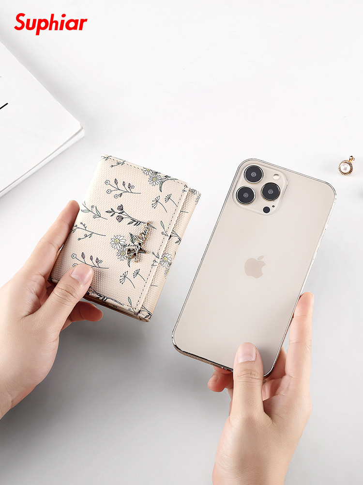 Cartera pequeña, pins japoneses, tres pliegues, flores y plantas, billetera corta, monedero fresco pequeño, bolso de tarjeta lindo coreano para estudiantes