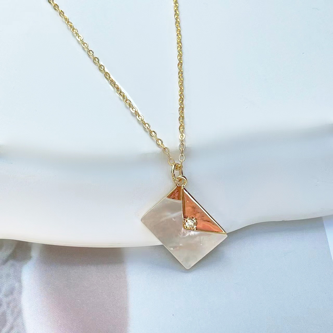 INS Style envelope Heart Shape Copper Gold Plated Plating Inlaid Shell Shell Pendant Necklace