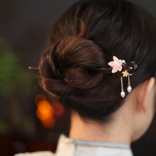 Tang wood hairpin for girls, ancient-style modern Chinese classical lotus hairpin, qipao accessory, everyday hairpin for updos, national-style hair accessory