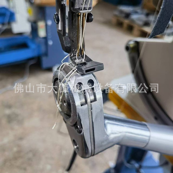 �����⹤���ͱ�Ь����˫����ʽ���߻�Ь�ײ�߷��һ�ֱ��Ь��