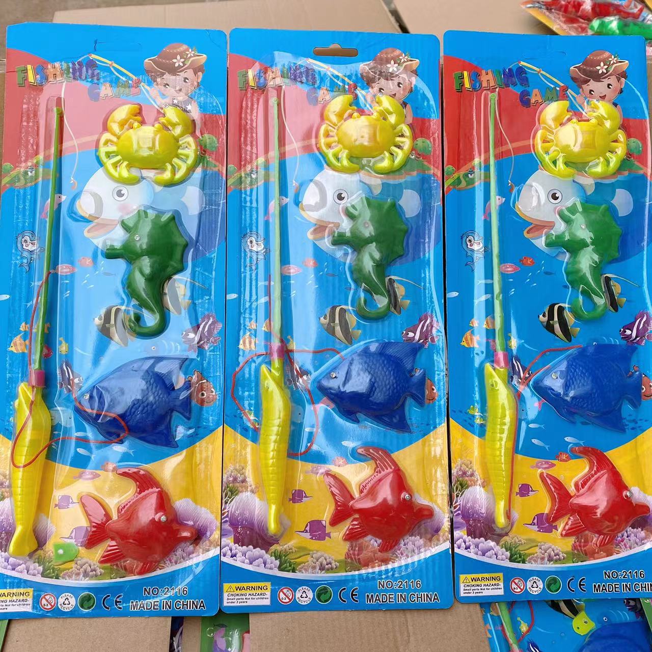 Juguetes para niños playa Tarjeta de succión juguete pistola juego casa juguete pintura juguetes 2 yuanes grandes almacenes al por mayor