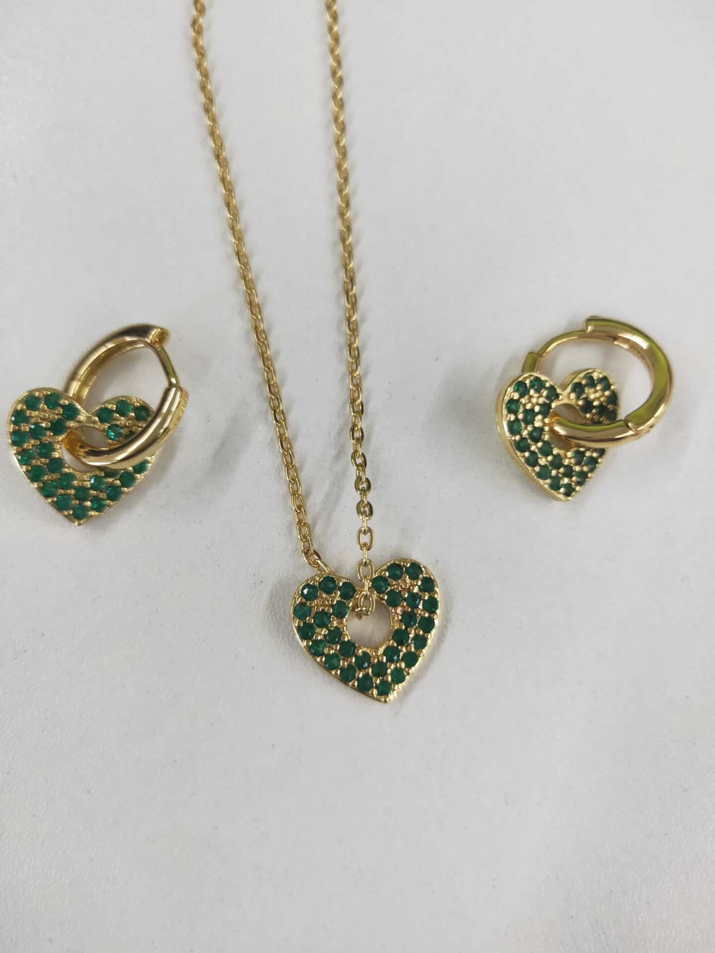 Boucles d39oreilles en forme de coeur ensemble de colliers plaqu cuivre or 18 carats amour vert boucles d39oreilles zirconium temprament chane de la claviculepicture1