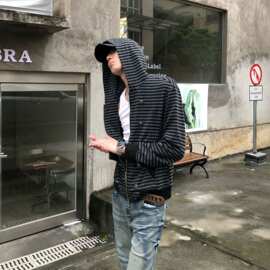 美式潮流街头休闲风黑灰条纹连帽卫衣男女百搭显瘦松弛感穿搭外套
