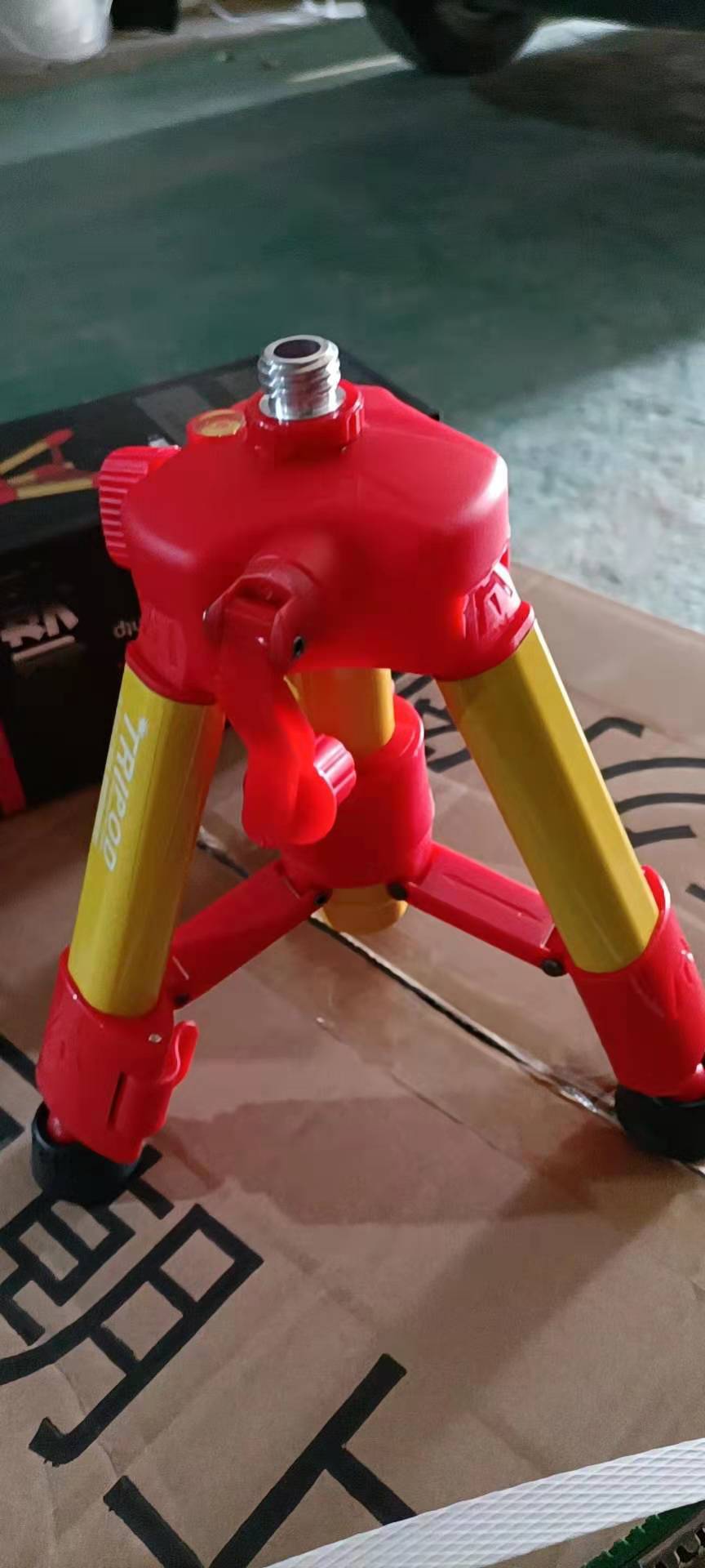 Aleación de aluminio de infrarrojos de nivel de soporte trípode telescópico varilla de elevación de agua plana de medición trípode