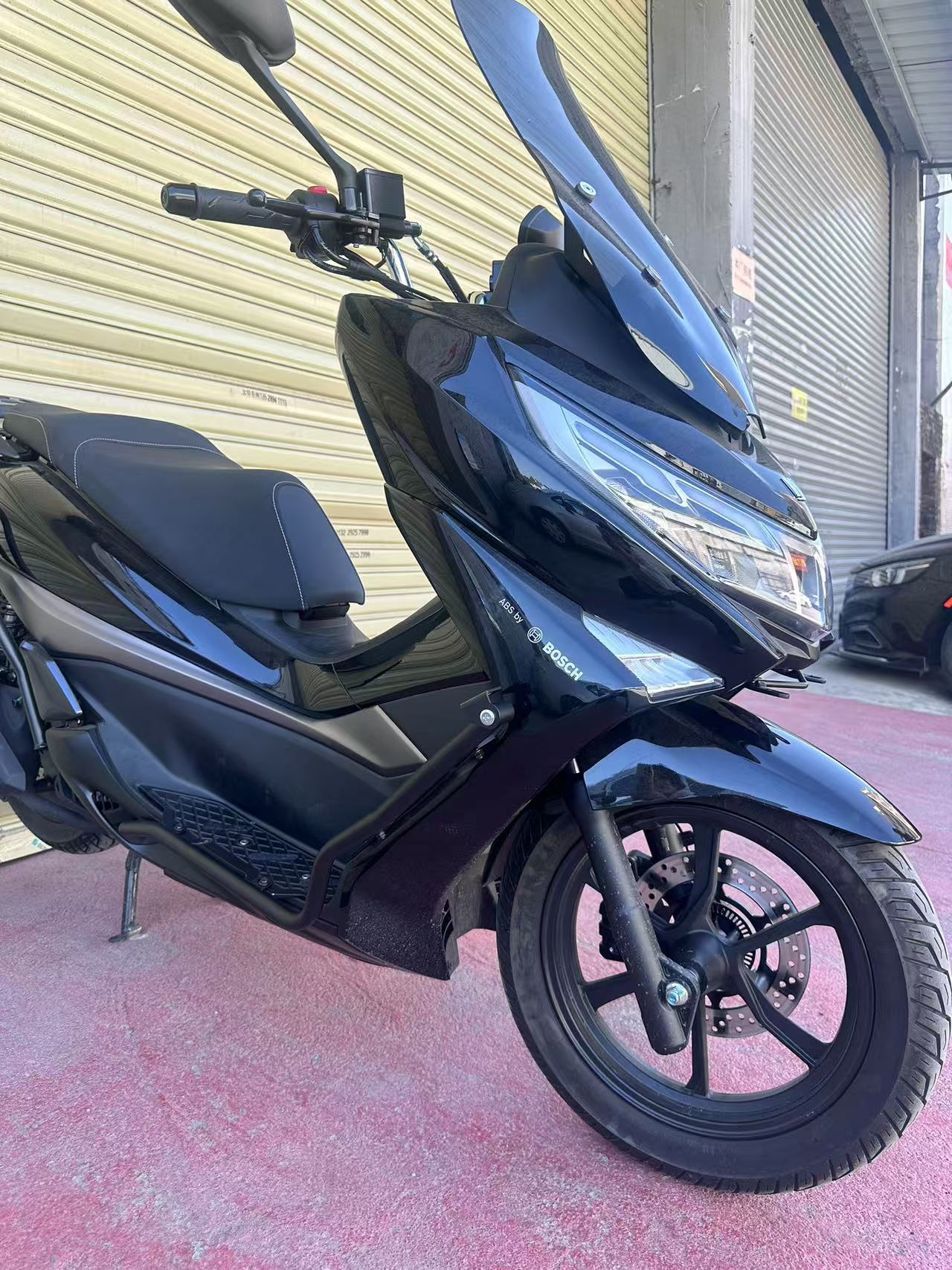Suitable for Haojue Uhr150 Stainless Steel Bumper Body 22mm Anti-Side Guard Bar with Aluminum Alloy Pedal