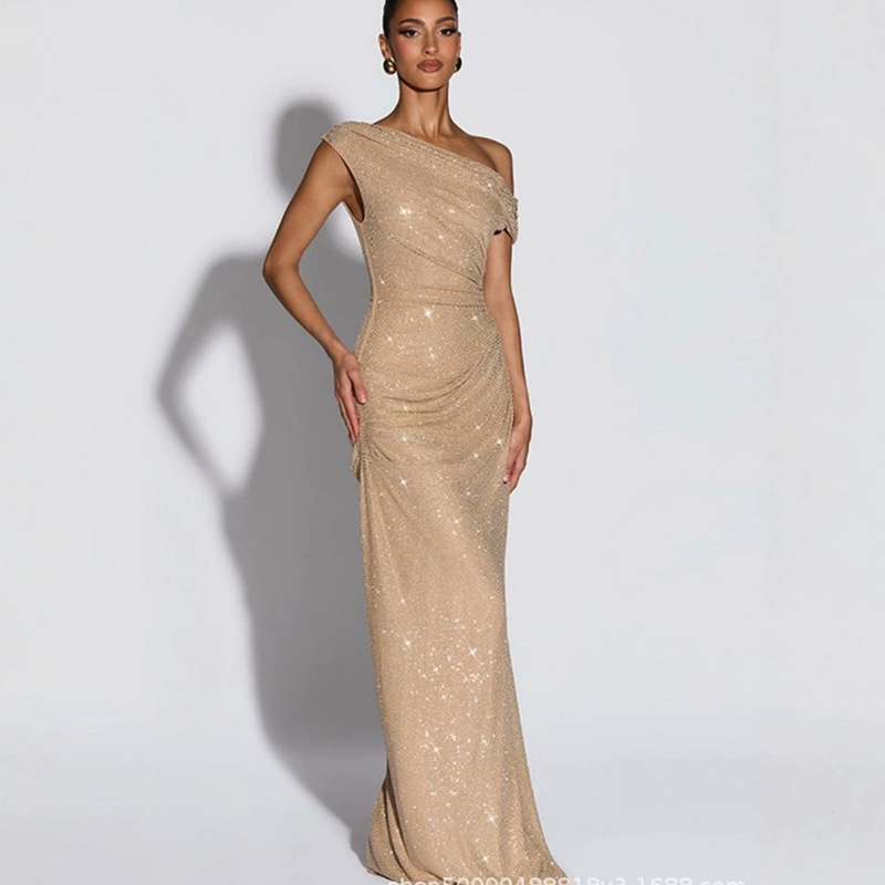 New Cross-Border Foreign Trade Women's Clothing, European and American Style, Fashionable and Elegant, Slim-Fit, One-Shoulder, Rhinestone Embellished Long Dress New Cross-Border Foreign Trade Women's Clothing, European and American Style, Fashionable and Elegant, Slim-Fit, One-Shoulder, Rhinestone Embellished Long Dress