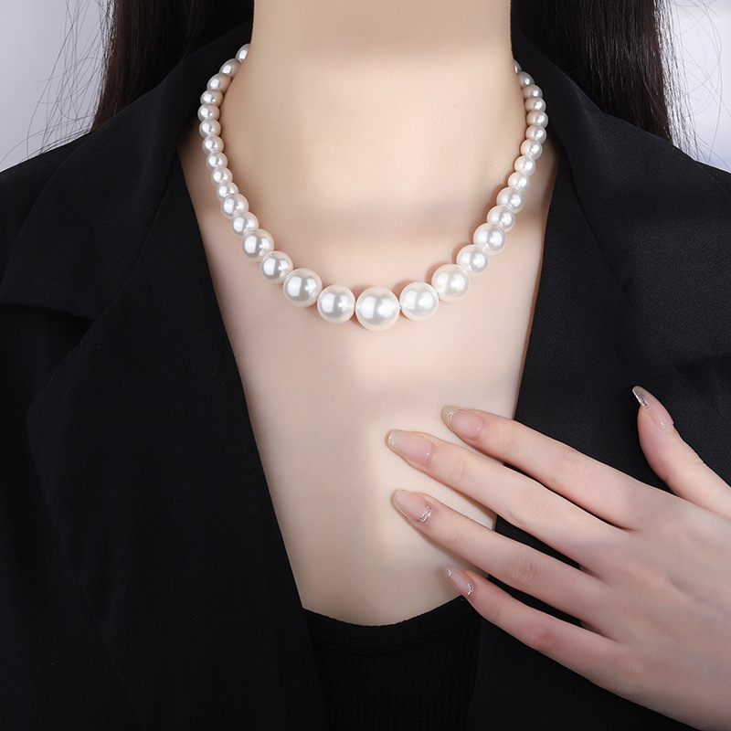 Cute Pearl Artificial Pearl Women's Necklace 1 Piece display picture 5