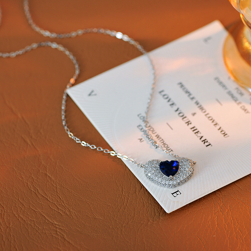 Elegant sophisticated earrings with zircon
