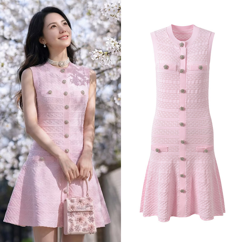 2026 Spring and Summer New Style French-Style Chanel-Inspired Pink Gentle and Sweet Youthful Slimming Round-Neck Sleeveless Dress 2026 Spring and Summer New Style French-Style Chanel-Inspired Pink Gentle and Sweet Youthful Slimming Round-Neck Sleeveless Dress