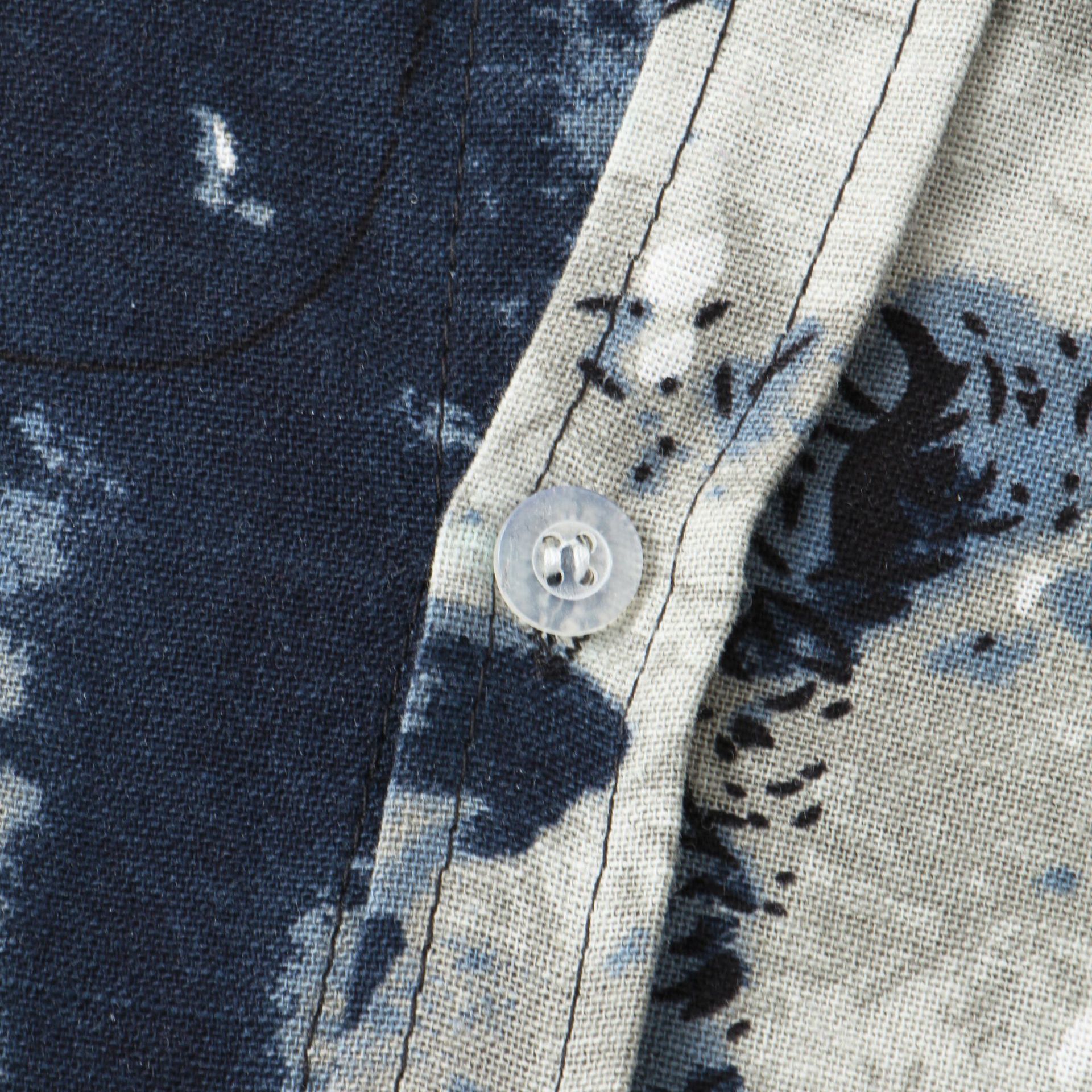 ForMen Sommer 2021 Neues europäisches und amerikanisches Herren-Freizeithemd mit kurzen Ärmeln und floralem Print für Herren_voghion.com