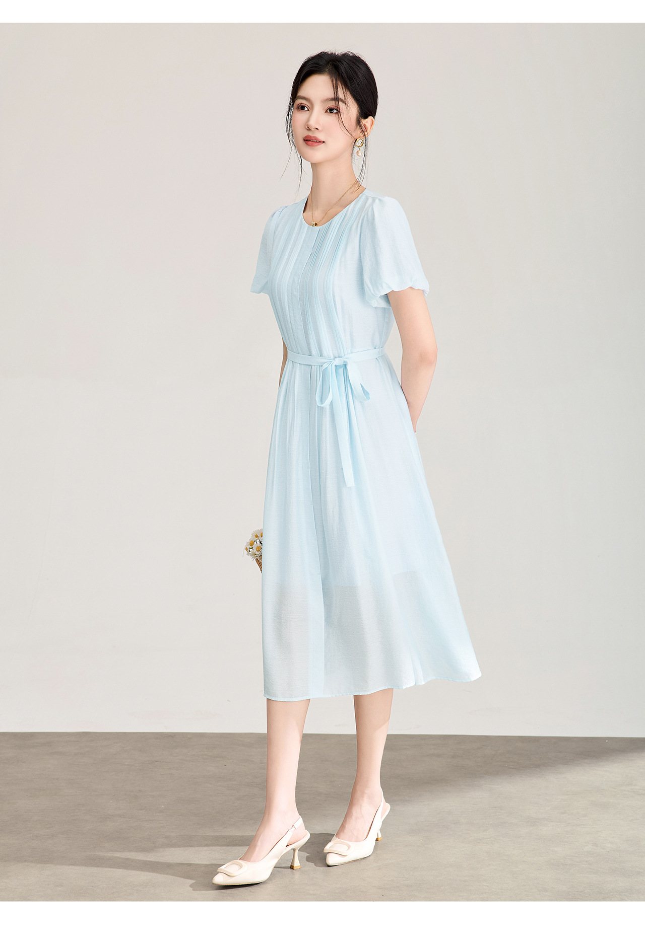 Đầm maxi nữ cổ tròn thắt lưng ren dáng dài — xanh lam chi tiết 14
