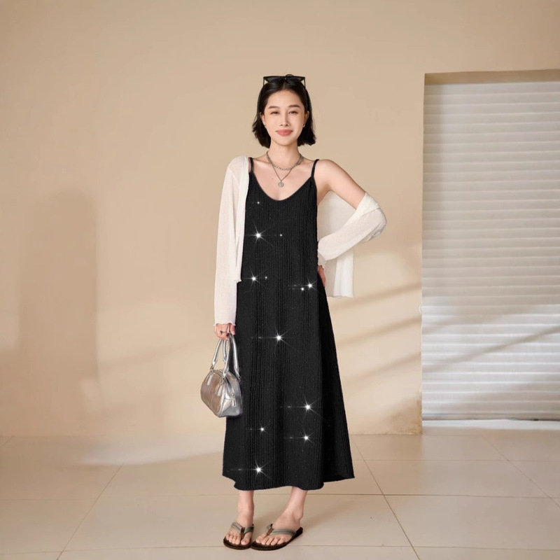 2025 Design Sequin Pleated Elegant Sling dress Women's Summer Thin High-end Black Loose Small Black Dress