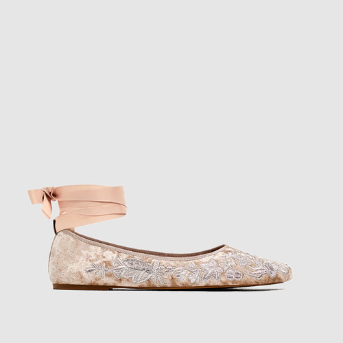 2024 Spring and Summer Versatile Fairy Style Flat Sandals with Laces Hanfu Ballet Single Shoes for Bridesmaids and Brides Wedding Shoes Women Trendy