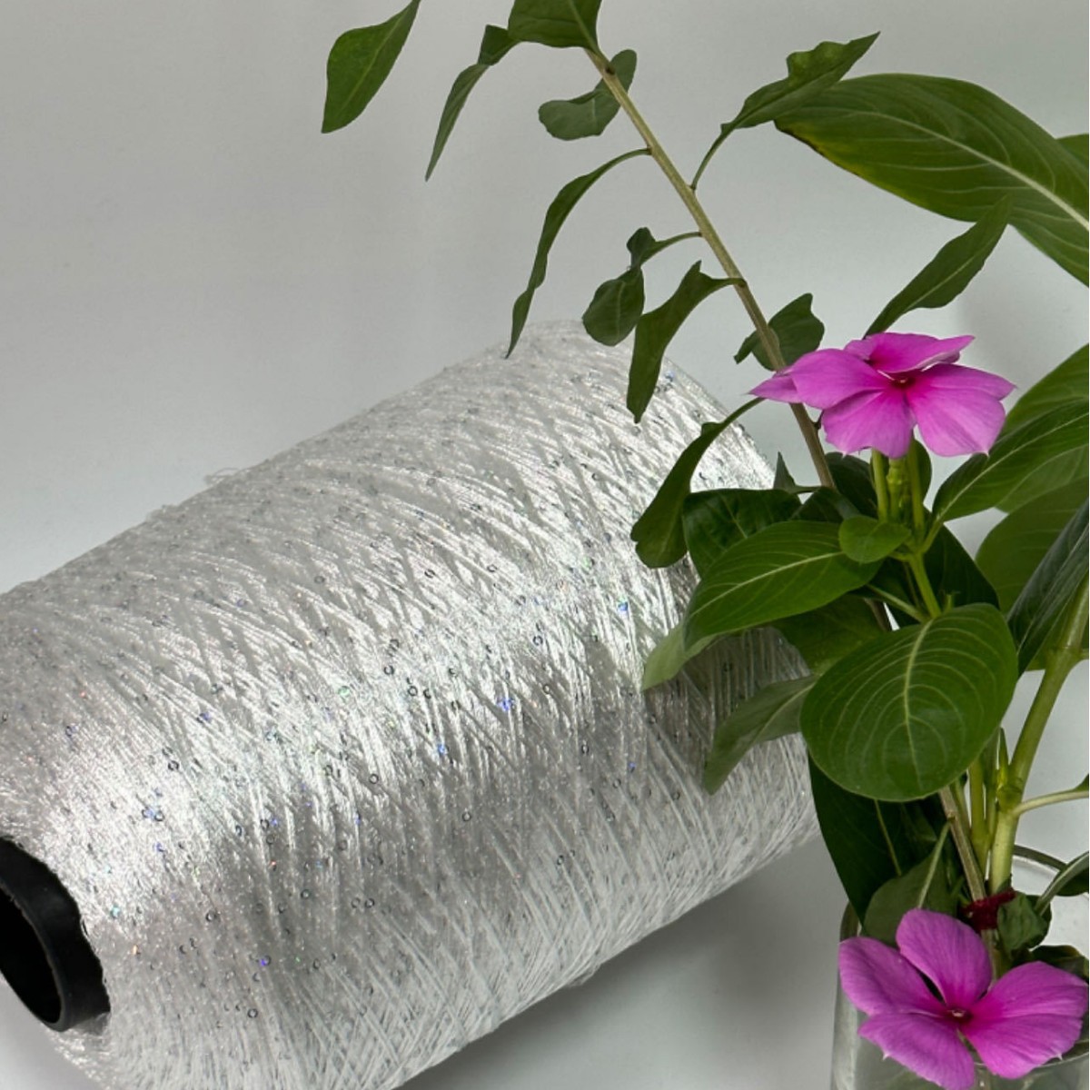 厂家直销珠片纱 针织亮片纱3MM 花式纱线珠片纱银色珠片批发