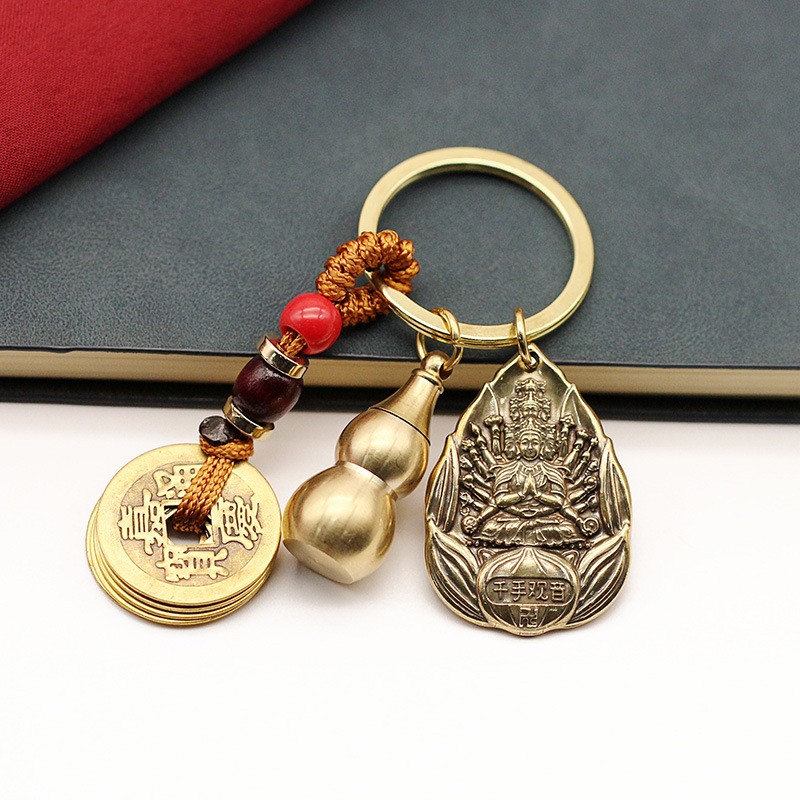 Round Thousand-Hand Avalokitesvara [Rat] + Brown Rope + Gourd