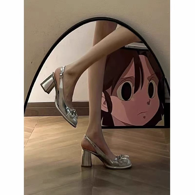 Темперамент серебряный каблук на среднем каблуке сандалии на толстом каблуке