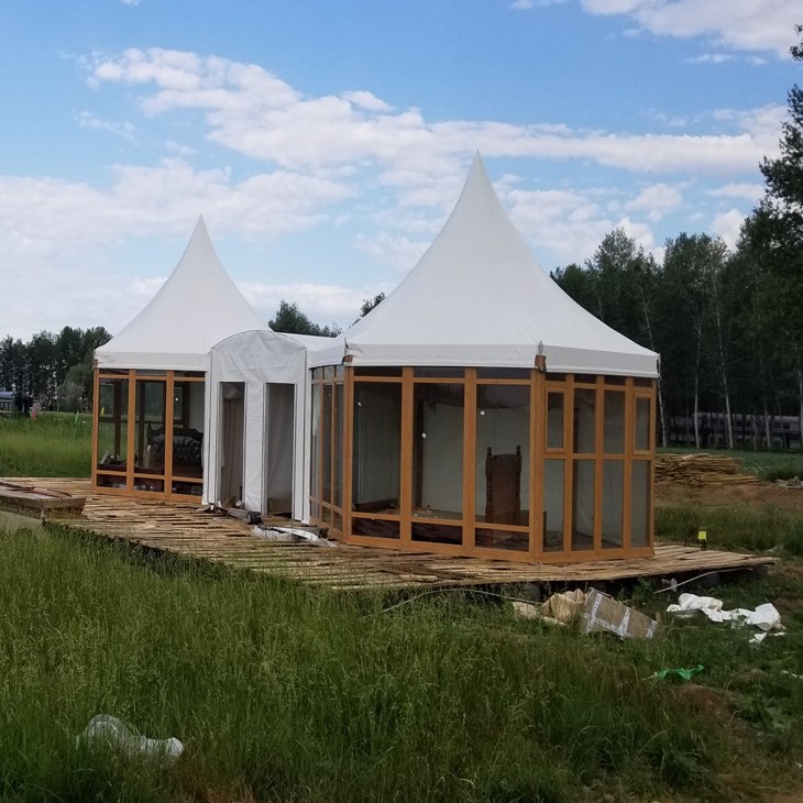 广州申宝工厂出售尖顶活动篷房 景区度假住宿尖顶酒店帐篷