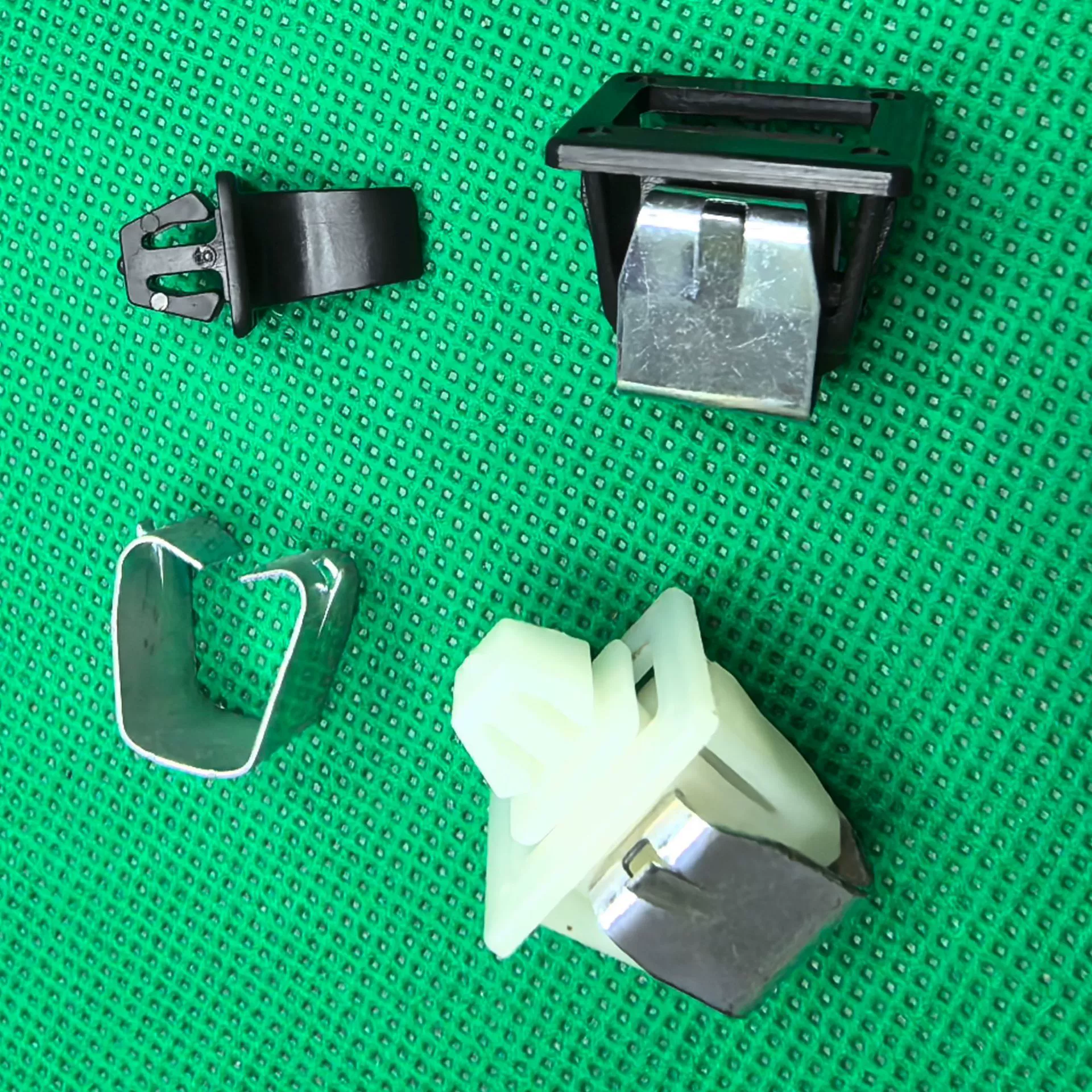 Бесплатный образец заводской выключатель дверной пряжки пластиковая дверная сенсорная дверная Пробка пластиковая пресс самоблокирующаяся пряжка