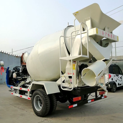 Mixing Truck Three-Wheel Five-Wheel Transport – Betonqarışdıran maşınlar