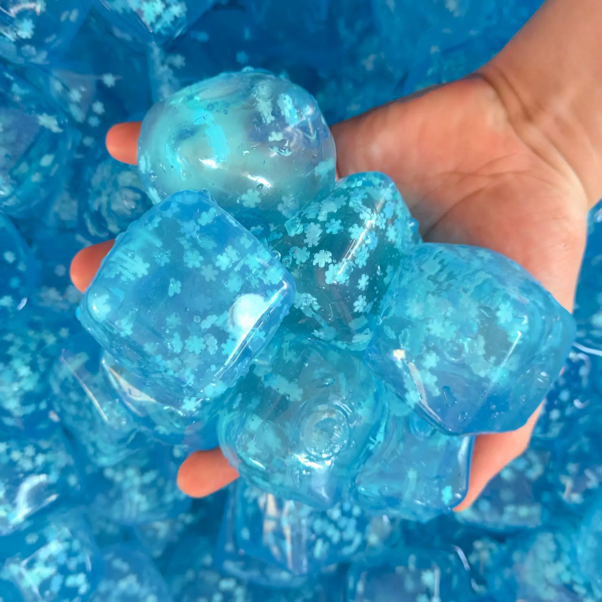 Амазонка взрывы кубики льда с мальтозой щепотка, разжимая игрушечные шары для декомпрессии, декомпрессионные кубики, пластичные муки, шарики