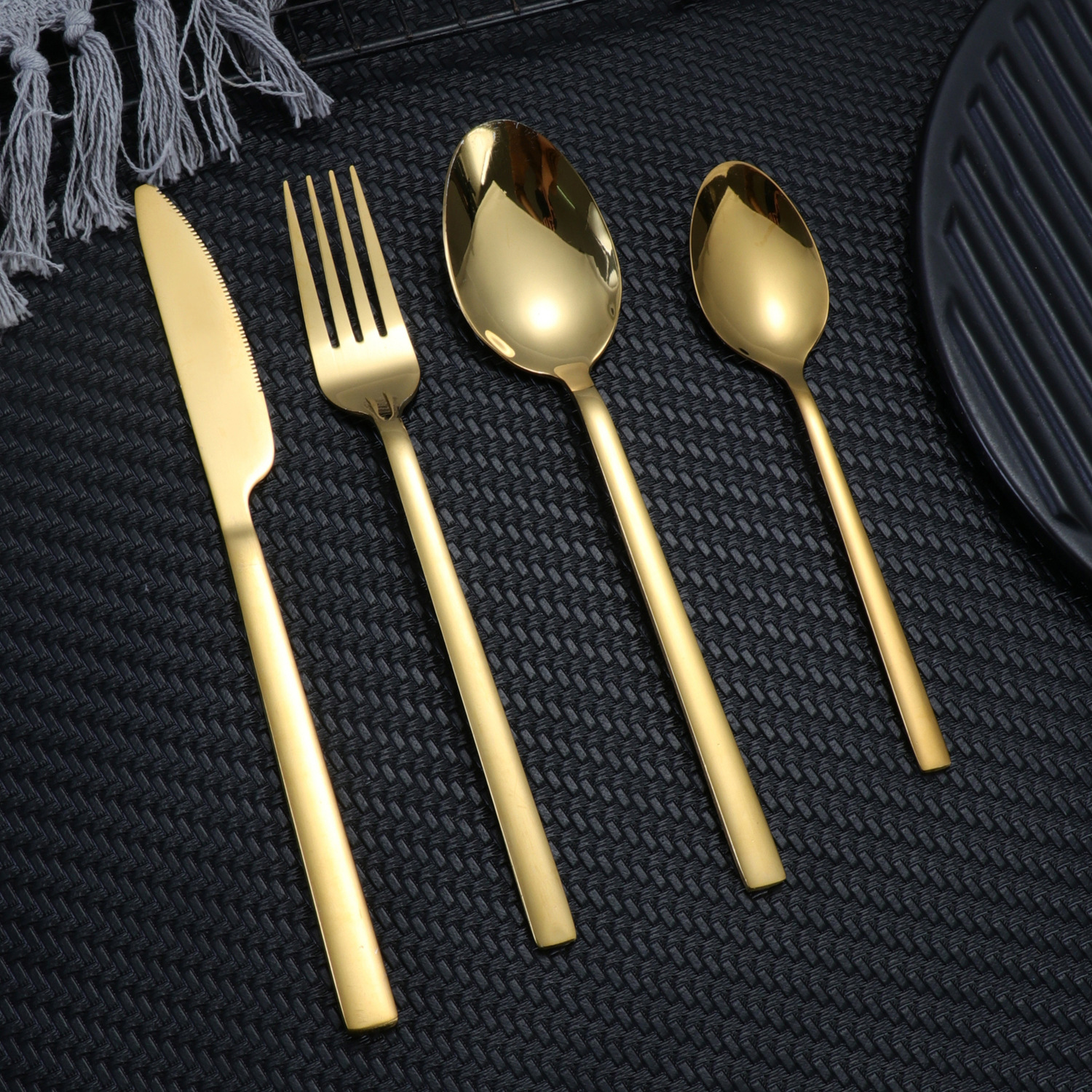 Vajilla occidental de acero inoxidable grueso, bistec, comida principal, cuchillo, tenedor y cuchara, juego de cuatro piezas, cuchara de postre para el hogar, estilo occidental