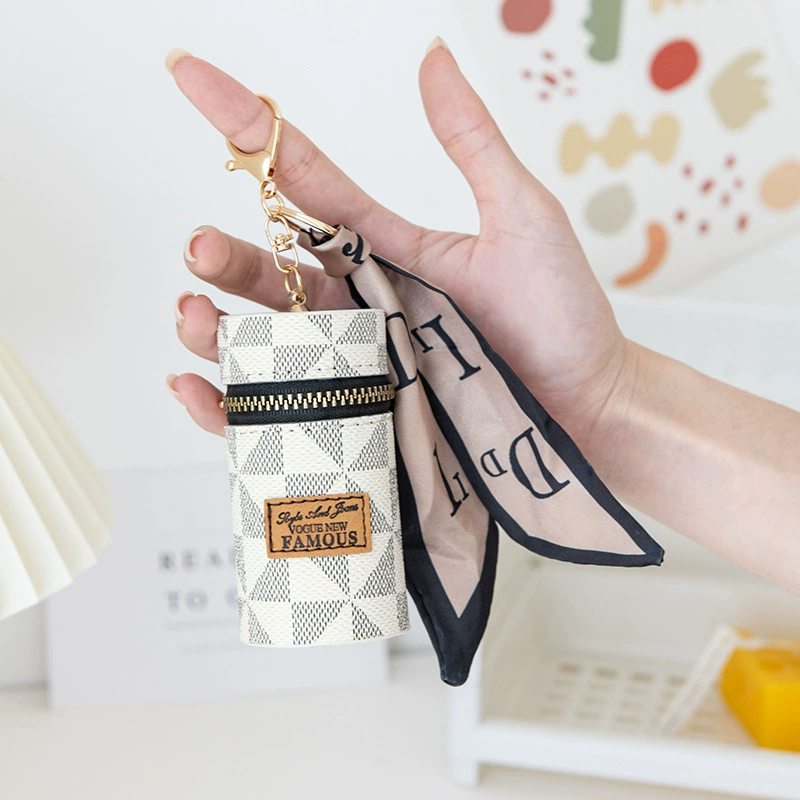 Cute fashionable bucket, lipstick, small shoulder bag, handheld keychain, small bag, new collection, simple and elegant design