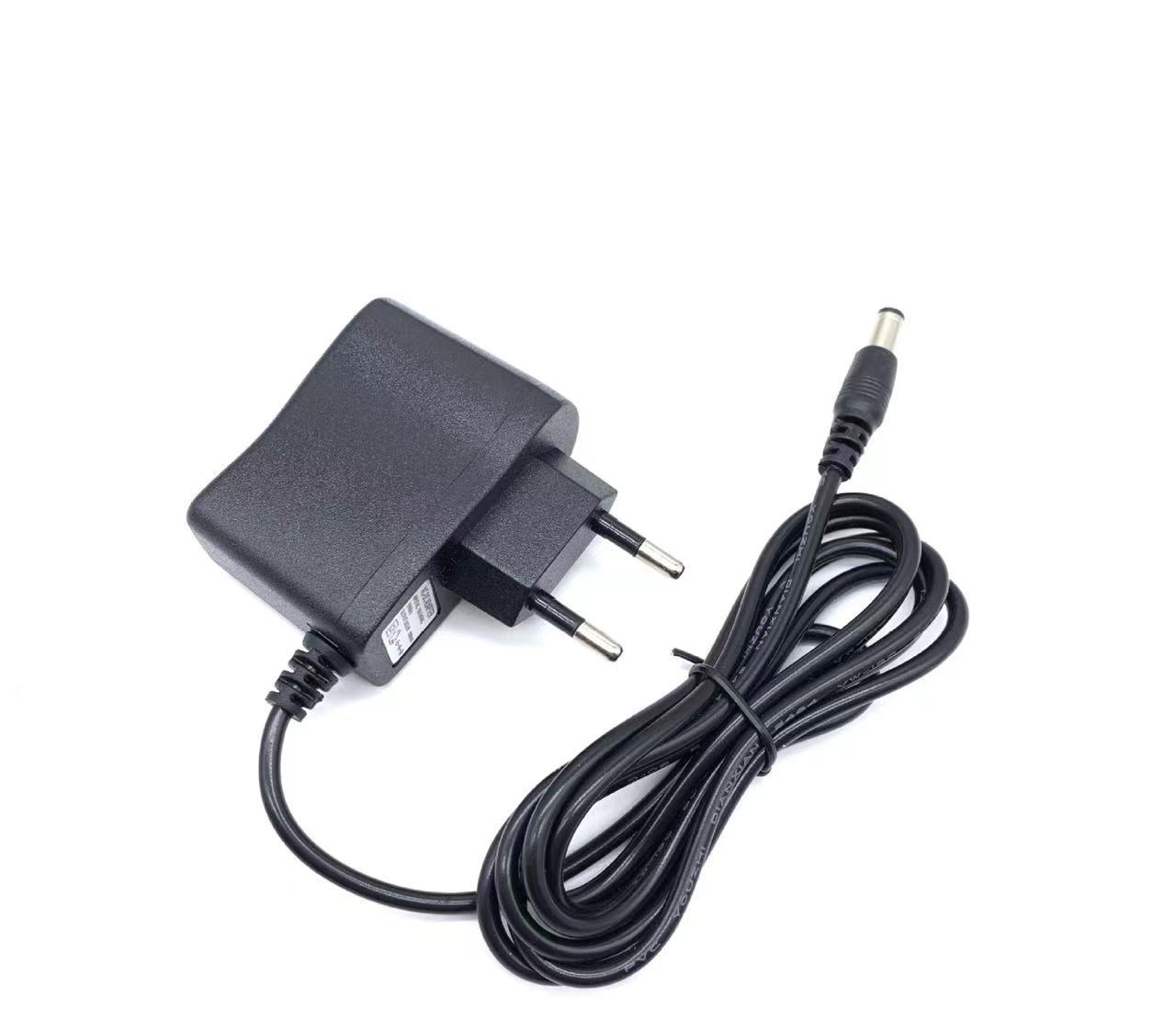 Transfronterizo de mano portátil máquina de coser eléctrica mini máquina de coser TV Venta caliente práctico puntada