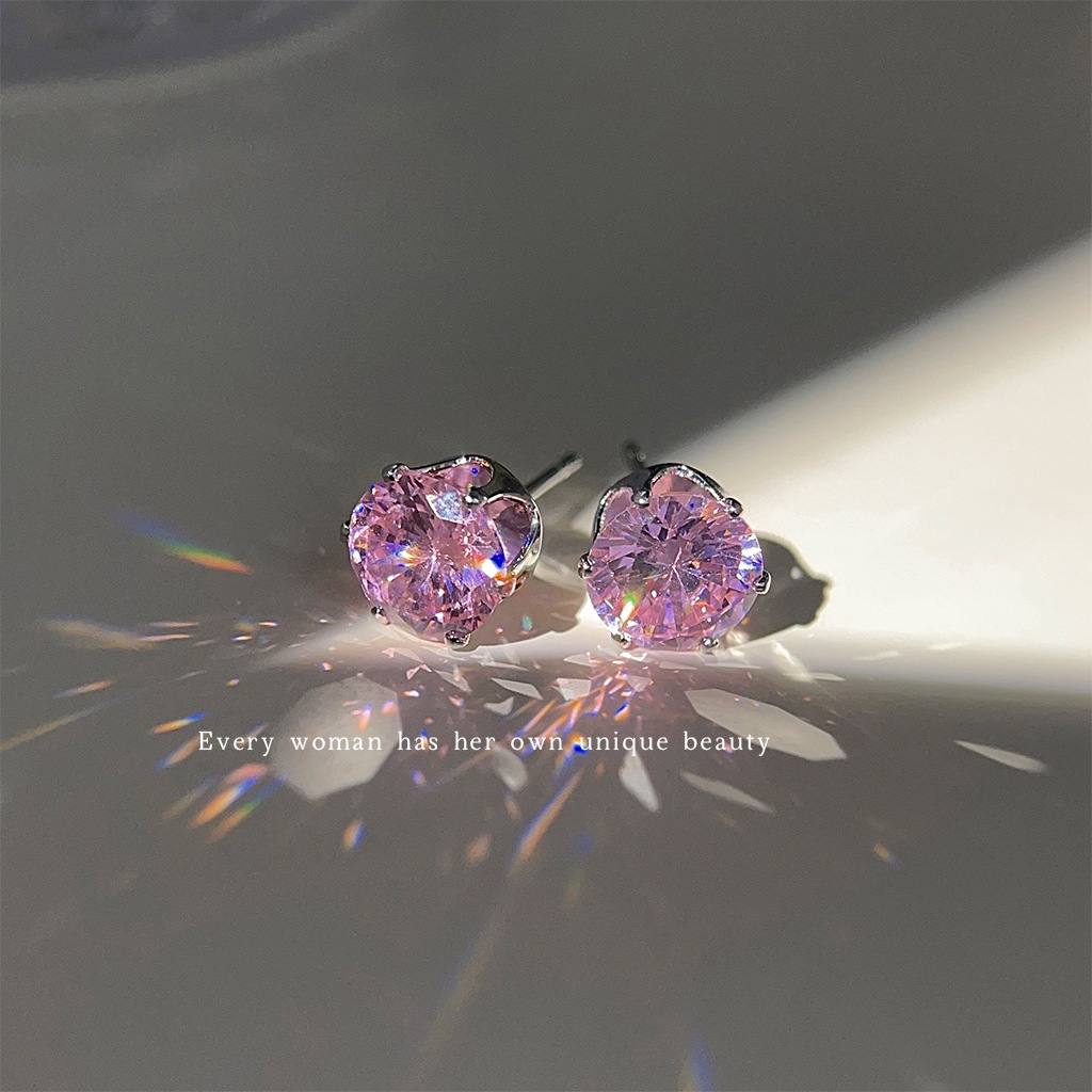 1_0025_Every woman has her own