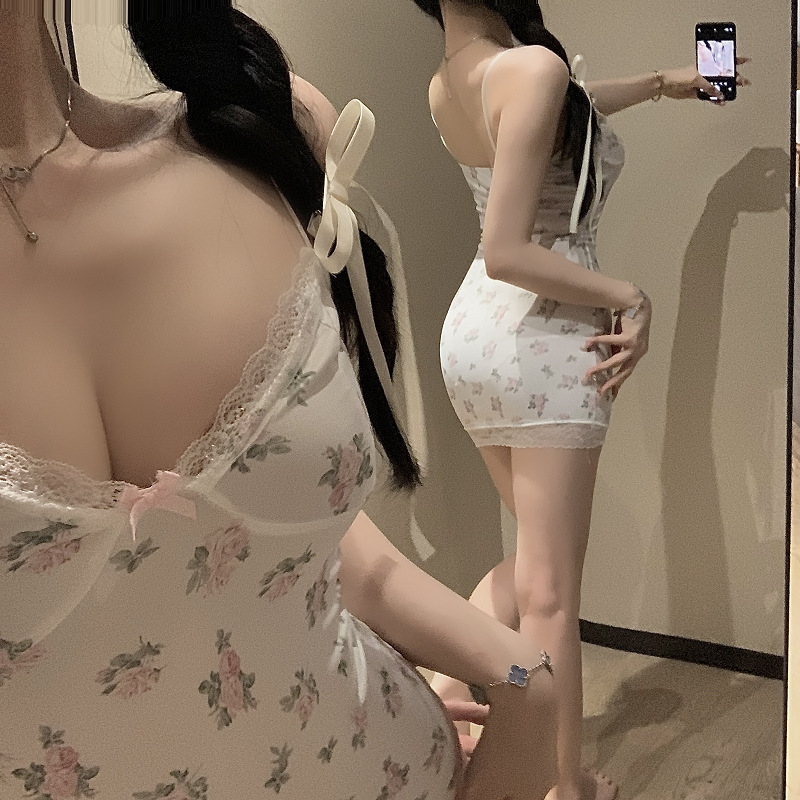 Sexy lingerie small floral contrast color lace stitching sexy low-cut pure desire sling sheath lace nightdress for women