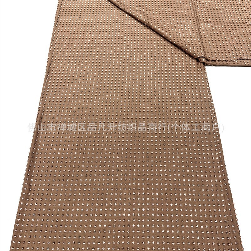 Nuevo tela de seda de leche caliente tela de vidrio caliente tela de perforación caliente vestido delgado vestido
