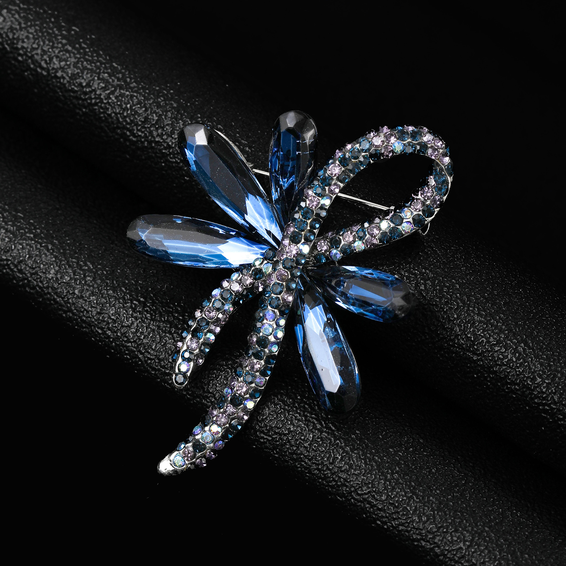15g Weight Rhinestones Inlay Material Brooches Classification Holiday Occasion Alloy Material Bow Knot Pattern Women's Gender Inlay Design Pin Bow Knot Alloy Inlay Rhinestones Women's Brooches 15