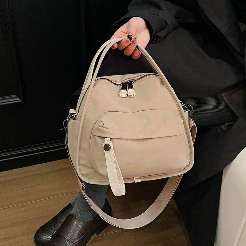 Amazon Best-Selling Lightweight Casual Shoulder Bag, Fashionable Nylon Versatile Handbag, Women's Commuter Crossbody Bag - Thumbnail 3
