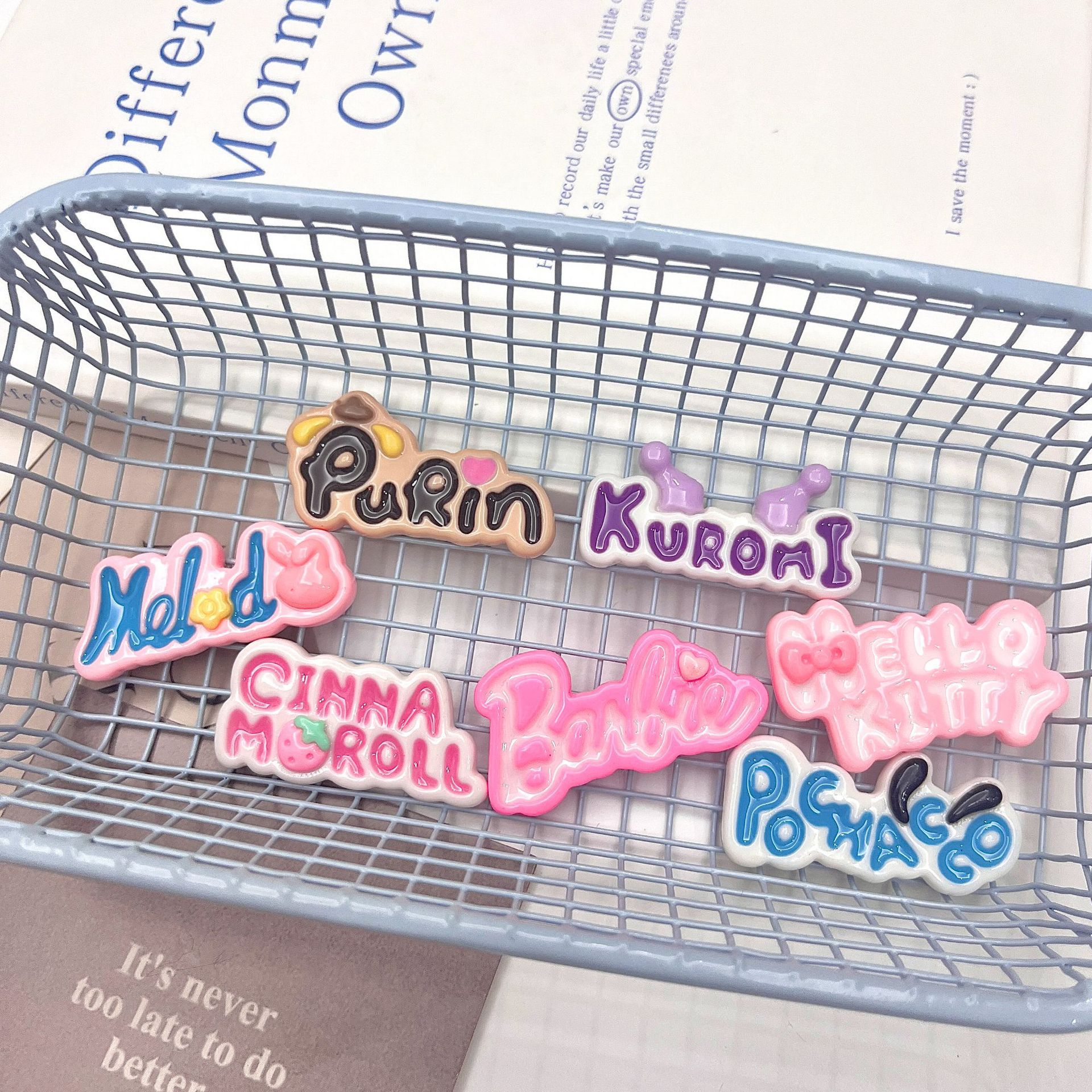 在庫一掃特恵対触部品立体アニメデスクトップ夜光小物diyアクセサリー樹脂アクセサリー