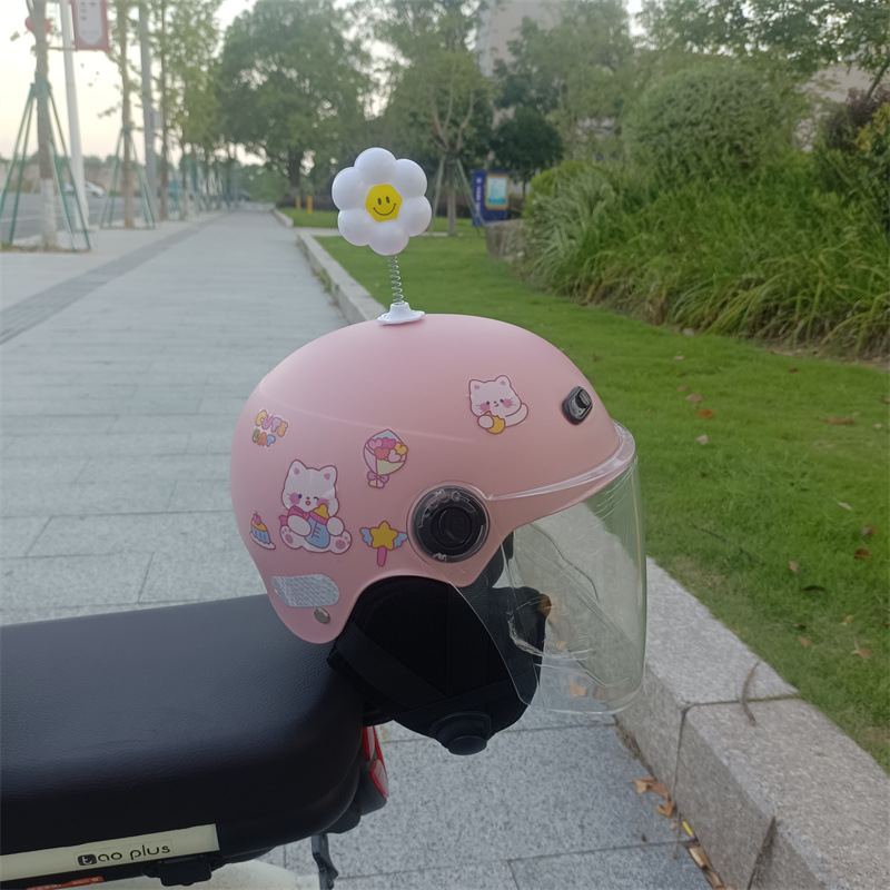 New national standard 3C years old children 1-5 years old electric car motorcycle four seasons universal ear protection adjustable helmet half helmet