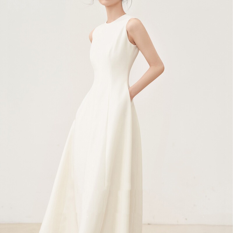 Early Spring New Long Dress, Light Gown Series, Tailored Fit, Round Neck, Sleeveless, Slimming, Elegant Dress