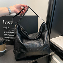 ���e���������ذ��¿����Q�͹ź��s���羳�μ��Ůͨ��б���Ů