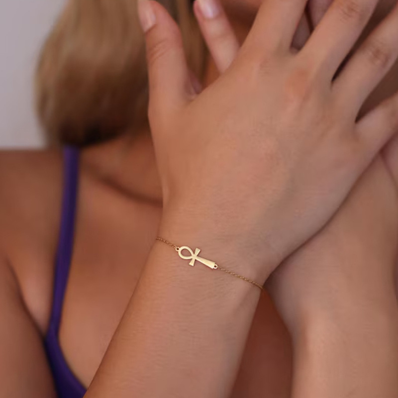 Non-Fading Titanium Steel Simple Bracelet Fashion Hip-Hop Retro Cross Pendant Jewelry Wholesale Stainless Steel Bracelet