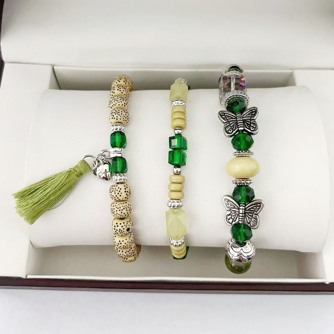 Europa y los Estados Unidos transfronterizos nuevos colgantes de mariposa multicapa de anillo de joyería de mano para mujeres bohemia cuentas pulseras de cristal