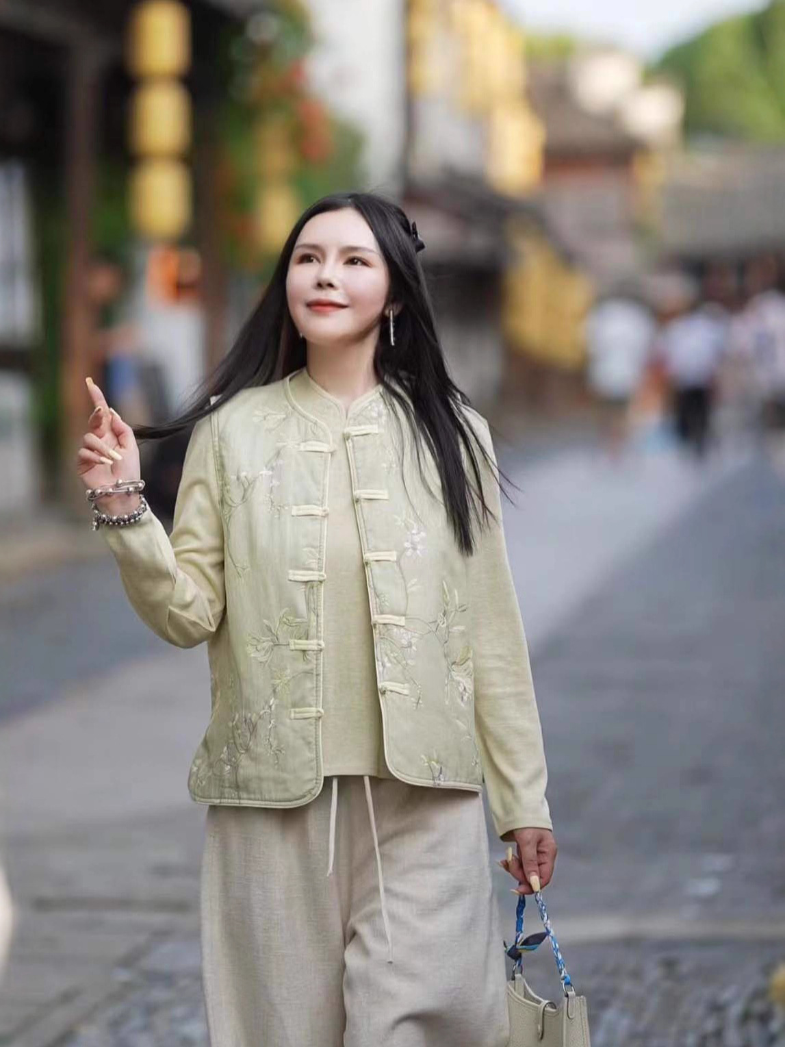 2025 otoño nuevo estilo de estilo chino de la industria pesada bordada collar de botón para mujeres chaleco de algodón ramie chaleco image 3