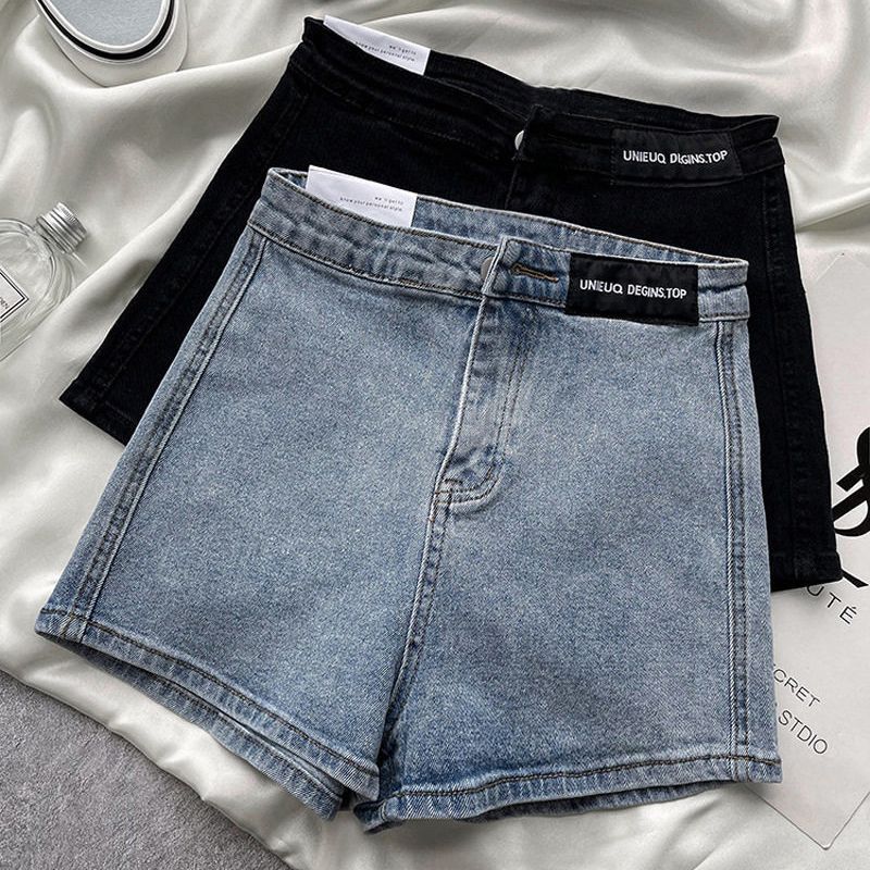 Plus-size versatile denim shorts for women, new summer style for petite women, fashionable high-waisted slimming straight hot pants Plus-size versatile denim shorts for women, new summer style for petite women, fashionable high-waisted slimming straight hot pants