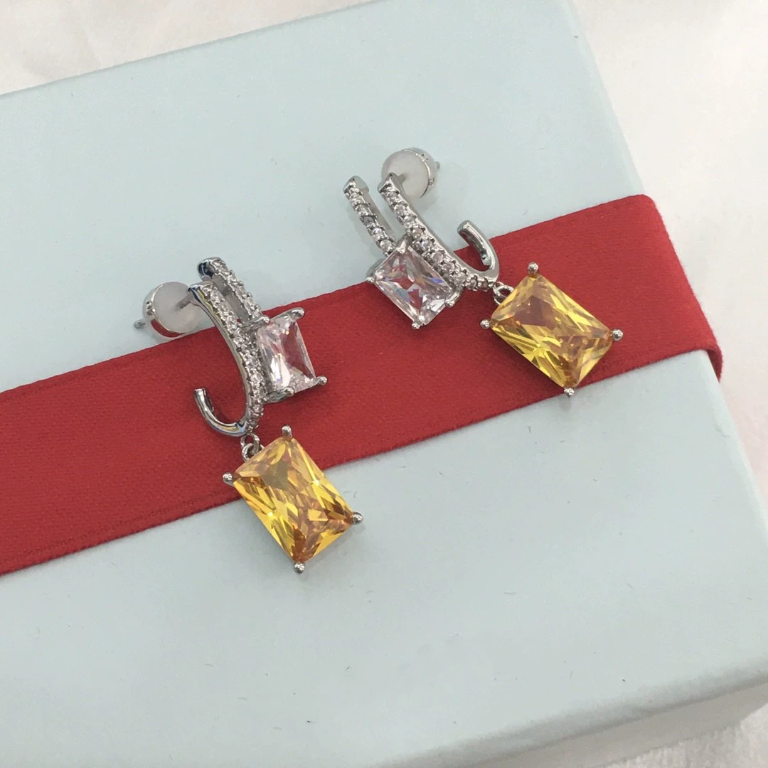 Сережки малого дизайна желтого цвета, симпатичные квадратные цирконии, стиль высокого качества, яркий запоминающийся стиль, инкрустированные бриллиантами