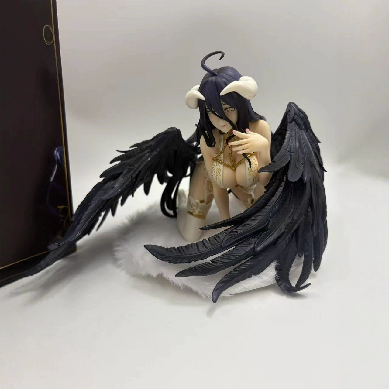 Caynel OVRLOD На коленях Яер Бедер Пижама Ver. Рука с одеялом