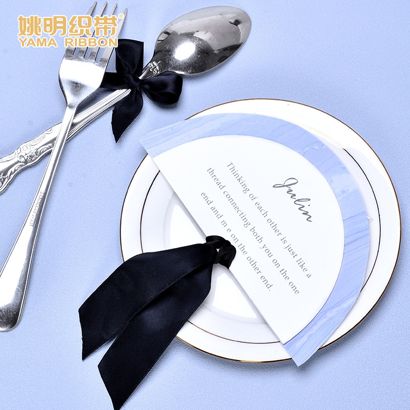 Venta al por mayor Yao Ming cinta en blanco y negro cuerda poliéster de alta densidad con flores caja de regalo accesorios cinta de embalaje cinta de arco