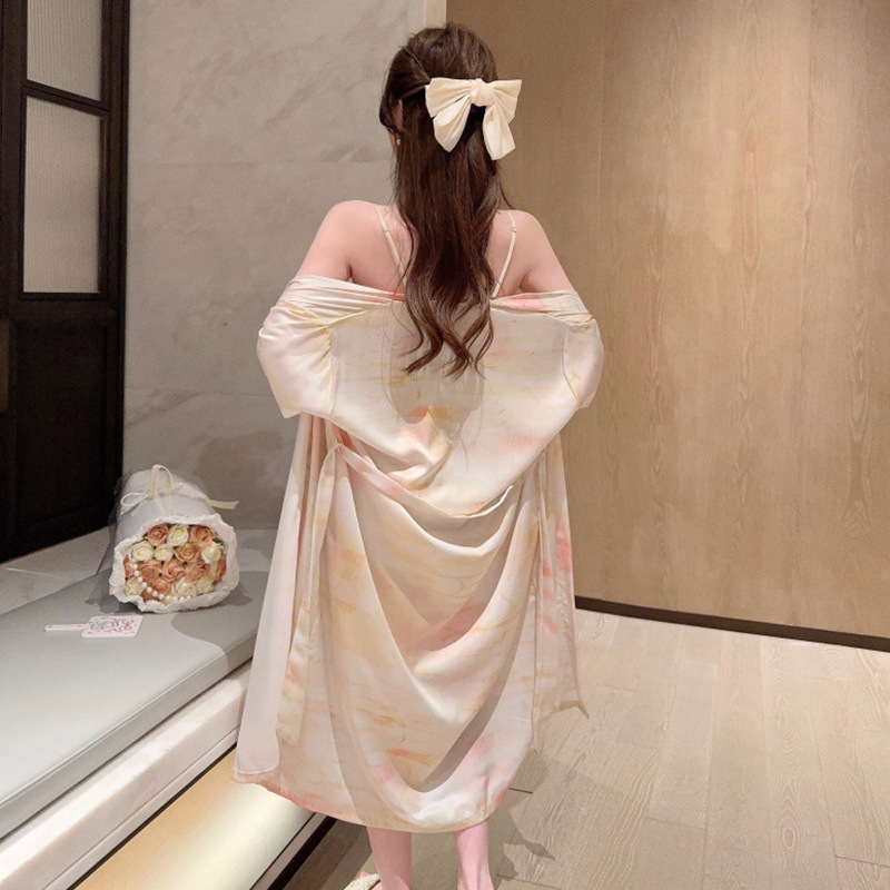 잠옷 여성의 봄과 가을 아이스 실크 얇은 가슴 패드 섹시한 레이스 슬링 나이트 가운 세트 겉옷 여름 홈 옷