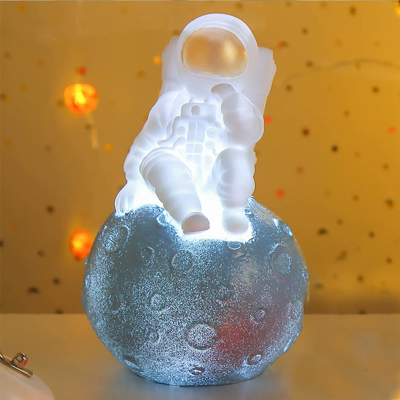 Astronaut night light (Nordic) piggy bank, LED bedroom lamp, cute birthday gift