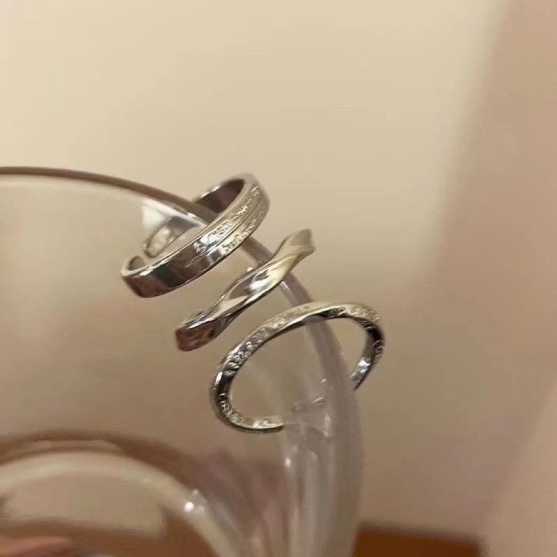 Stackable Minimalist Band And Cubic Zirconia Ring Set For Women_voghion.com